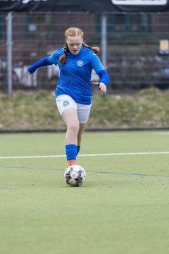 Bild 328 - wCJ Eimsbuettler TV - Holstein Kiel : Ergebnis: 0:1